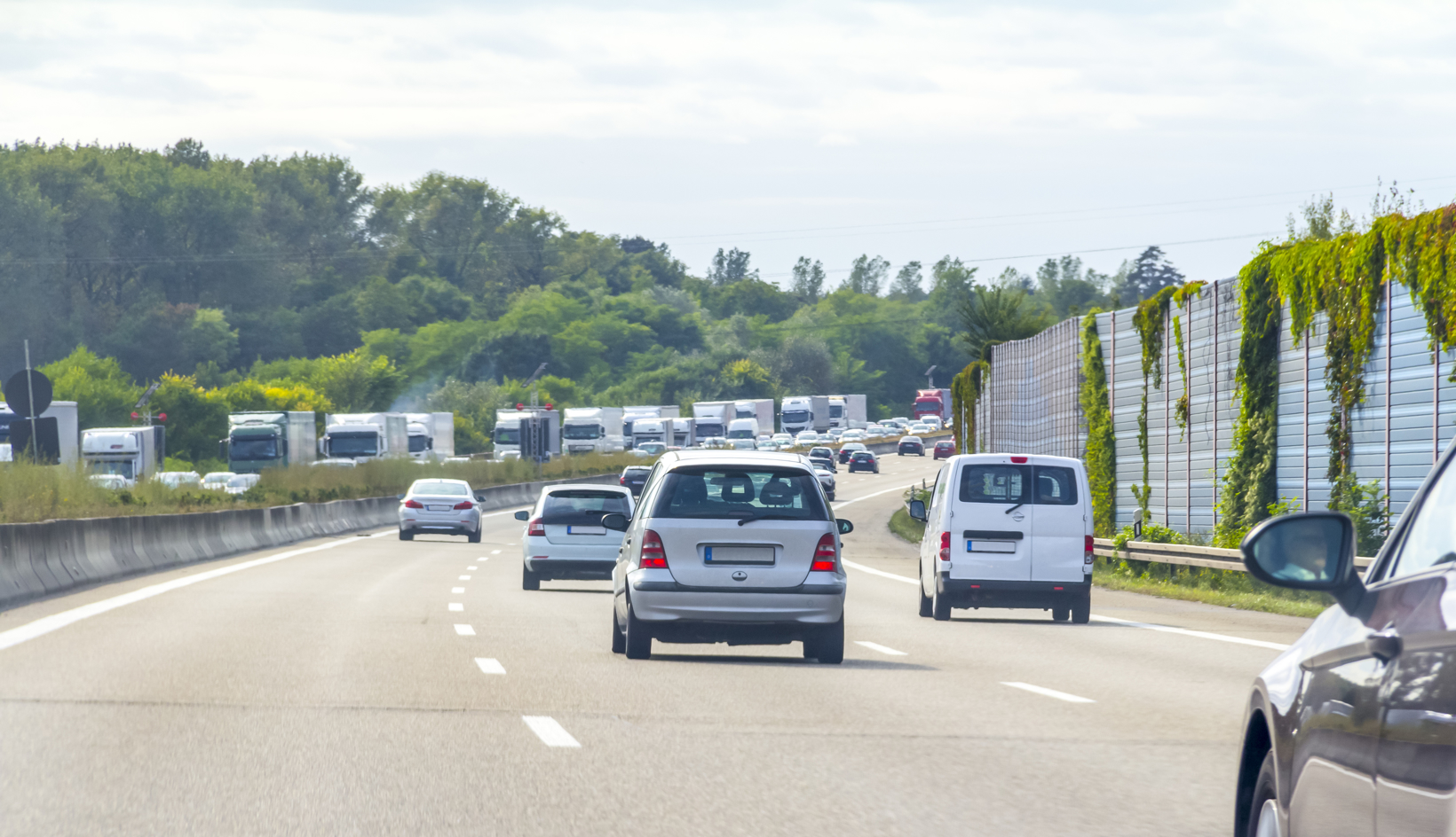 Carros usados igualaram os novos, como o consumidor deve escolher?