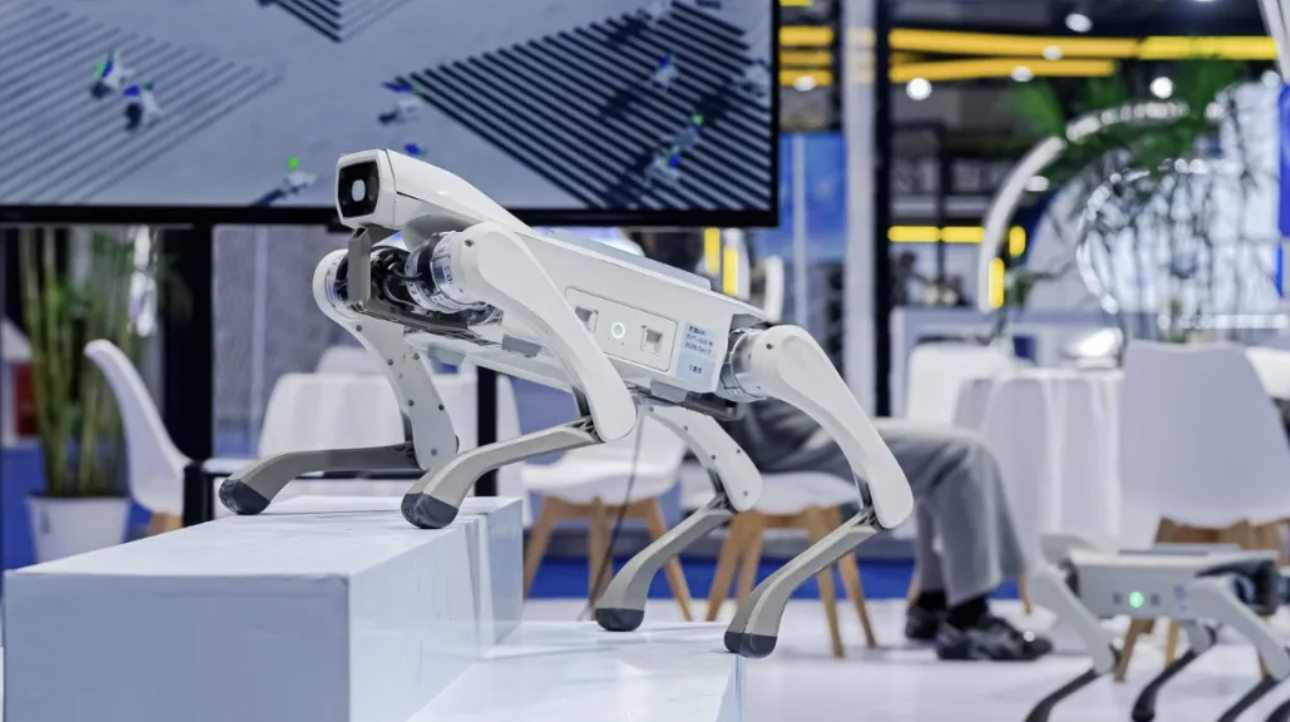 WAIC 2026 | Yufan Inteligência apresenta "Gato Espiritual", seu animal de estimação cibernético autodesenvolvido