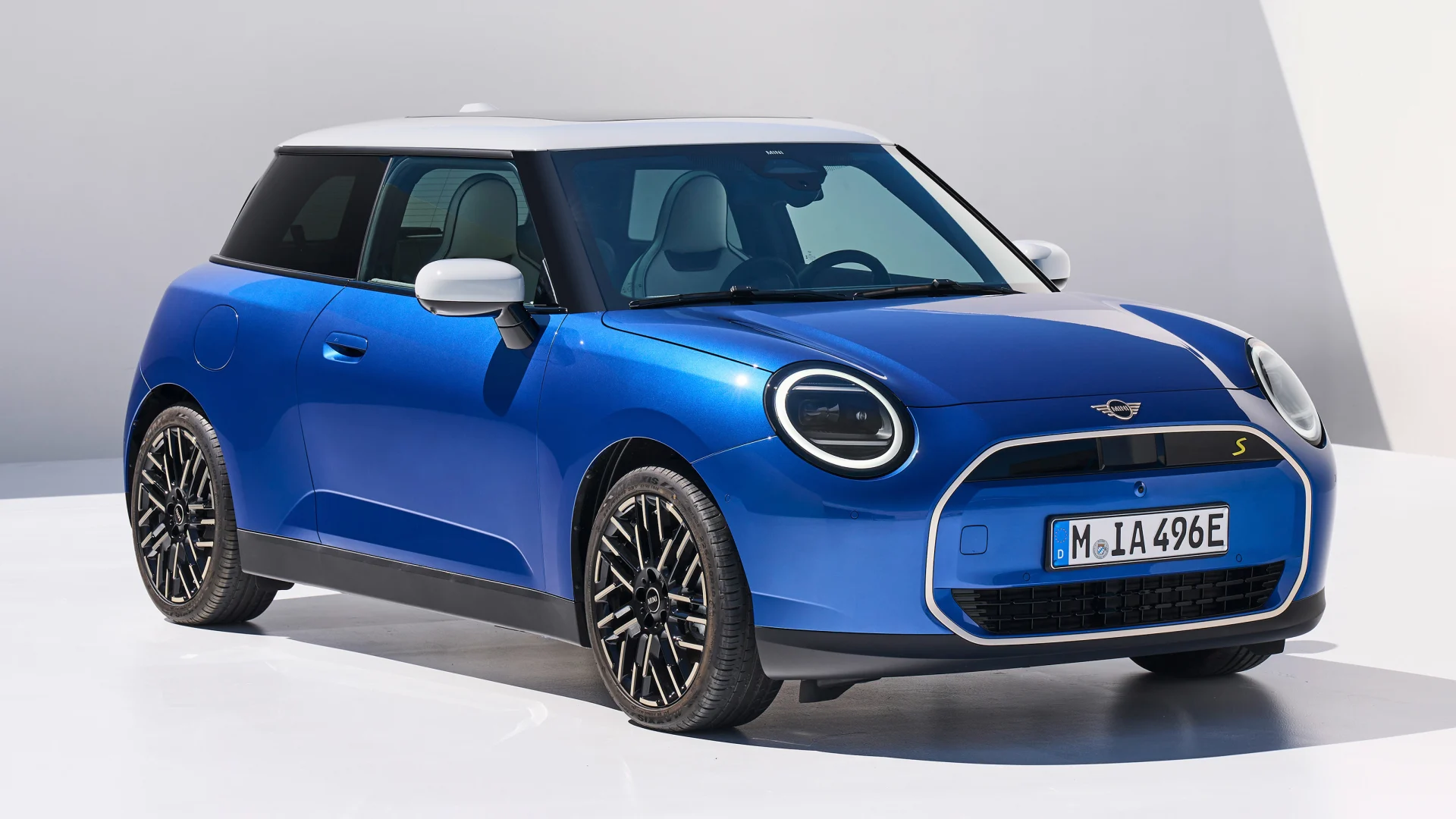 Mini Cooper - front