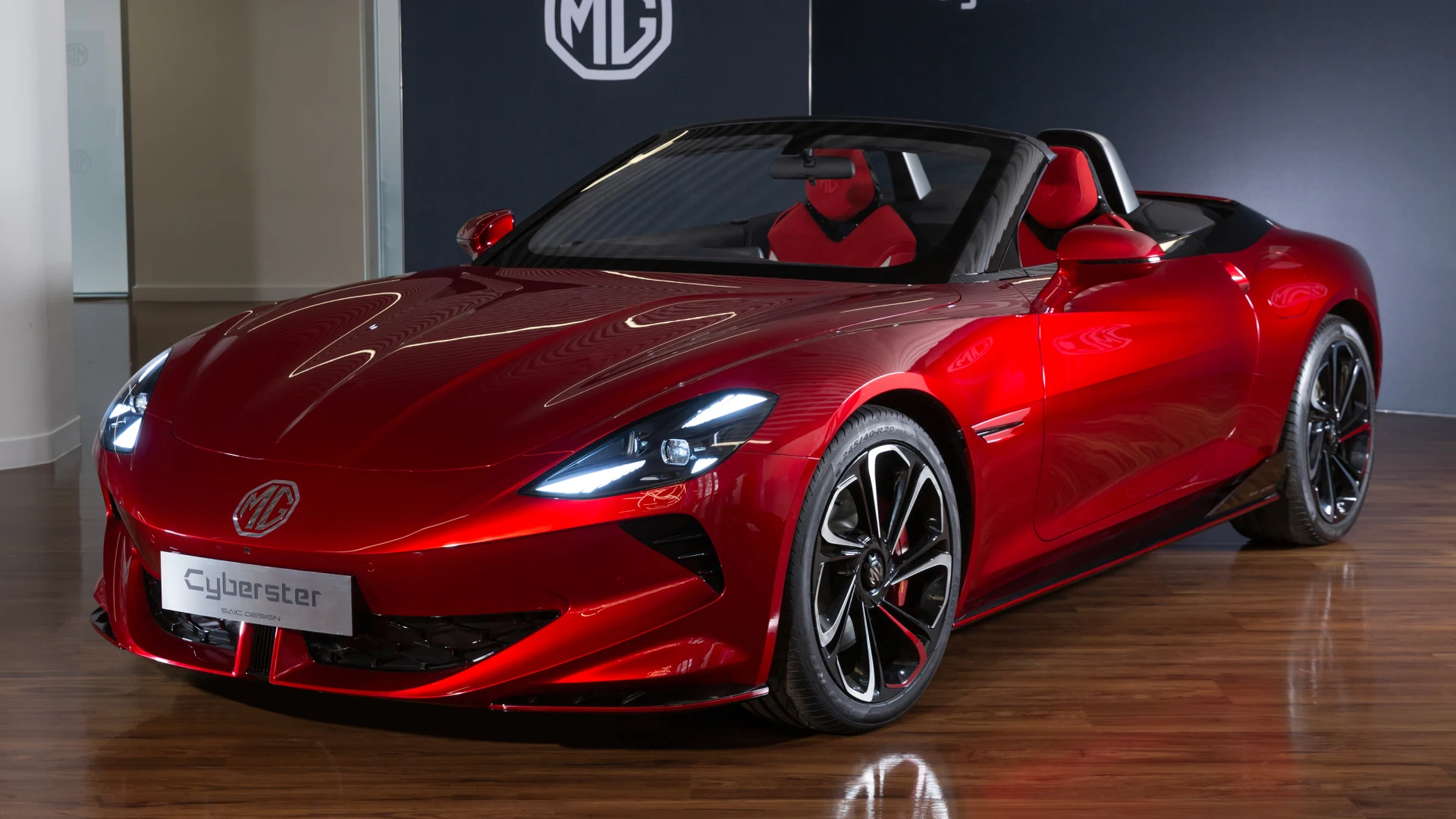 Novo MG Cyberster 2024: desempenho, design e interior