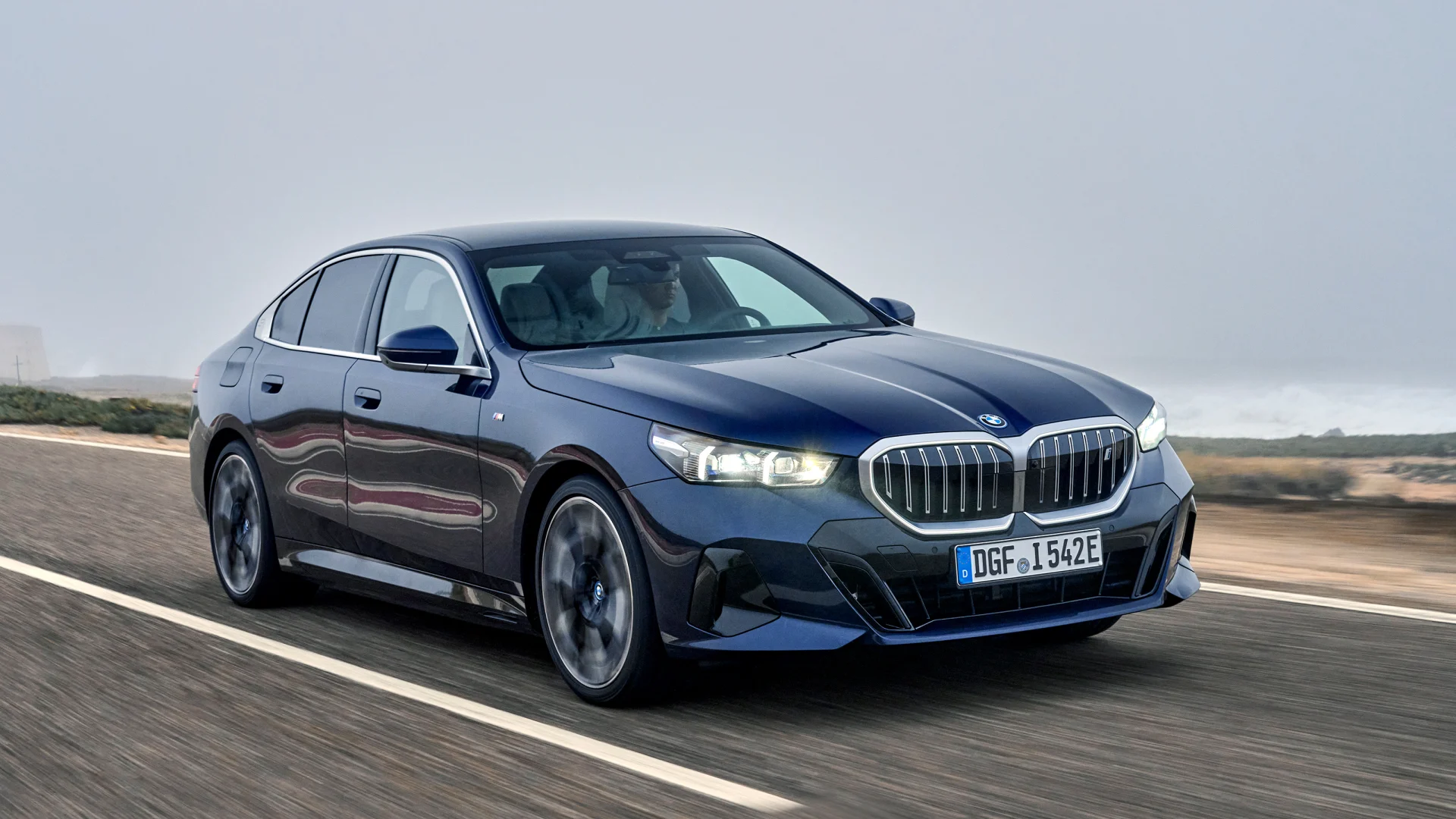 BMW i5 eDrive40 2023 – uma resposta enfática ao Mercedes EQE