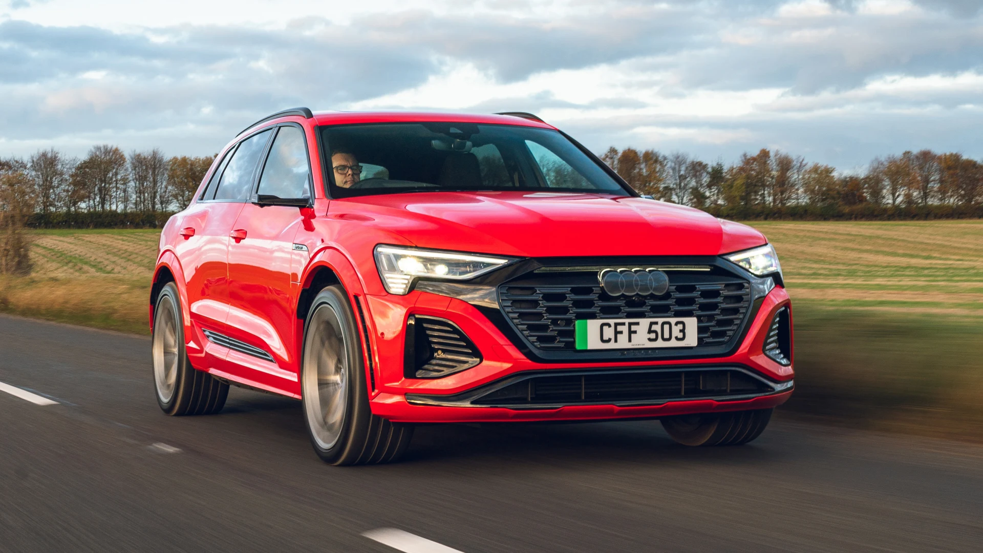 Audi SQ8 e-tron 2024 review – 2,7 toneladas de SUV elétrico potente