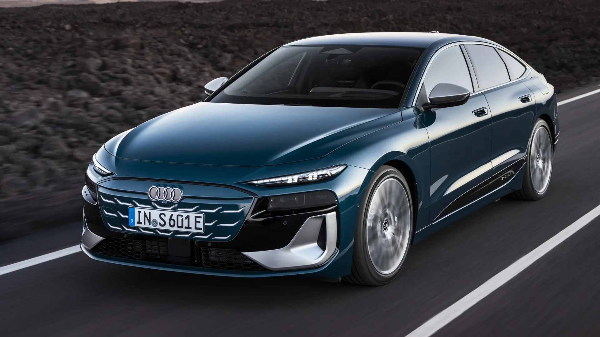 Novo Audi A6 chega com o Audi S6 de £97.500 na pole position