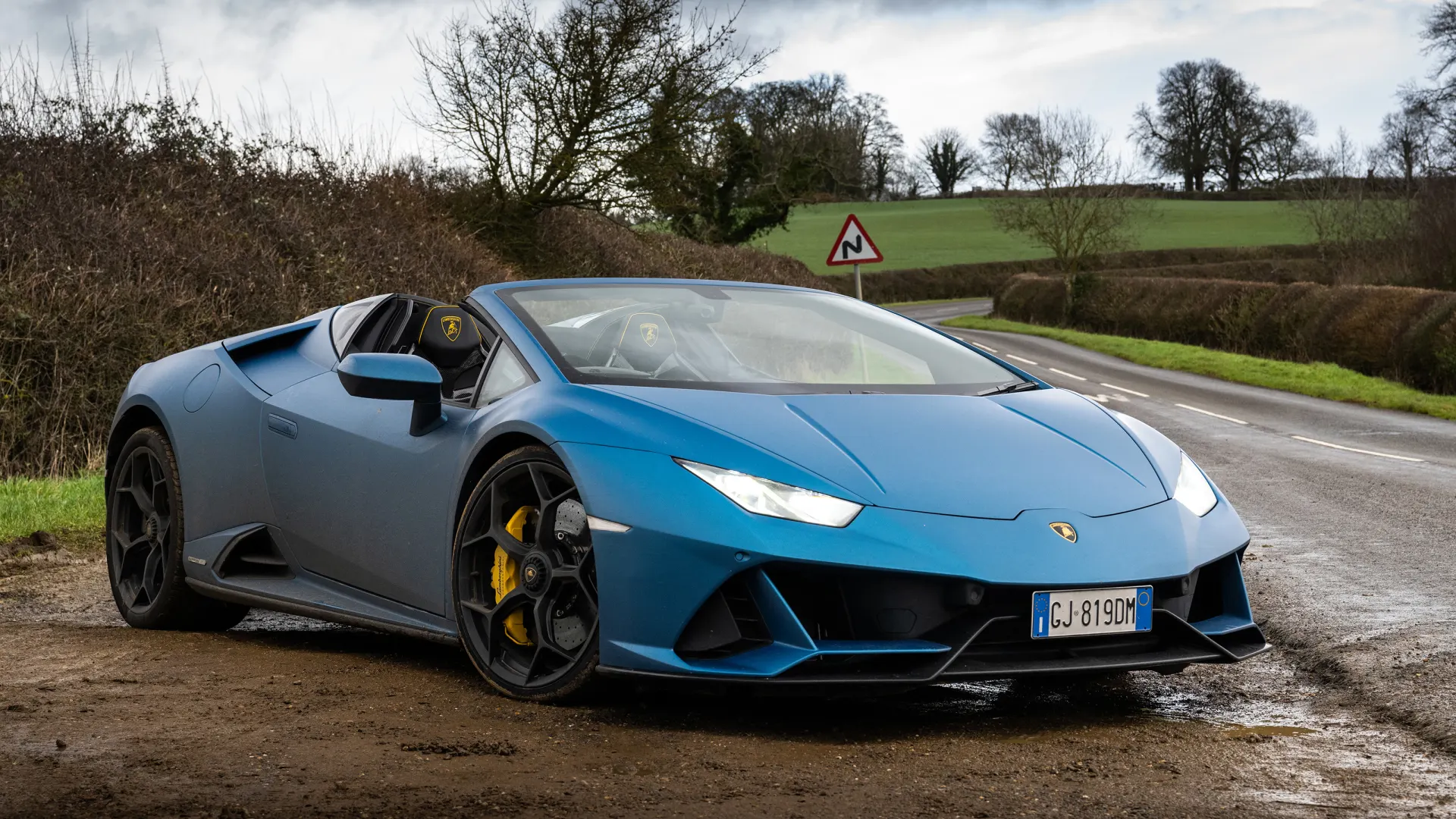 Huracan Evo front