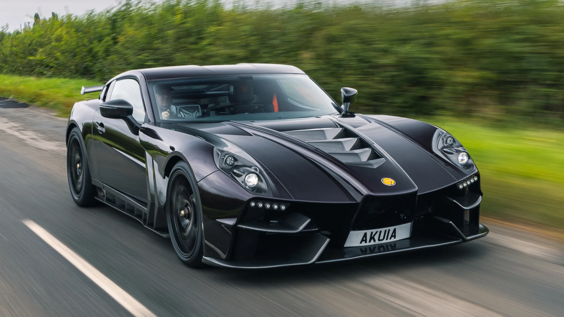 Ginetta está (finalmente) construindo seu supercarro Akula com motor V8