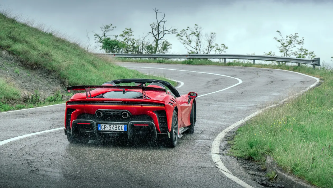 Ferrari SF90 XX Spider – rear