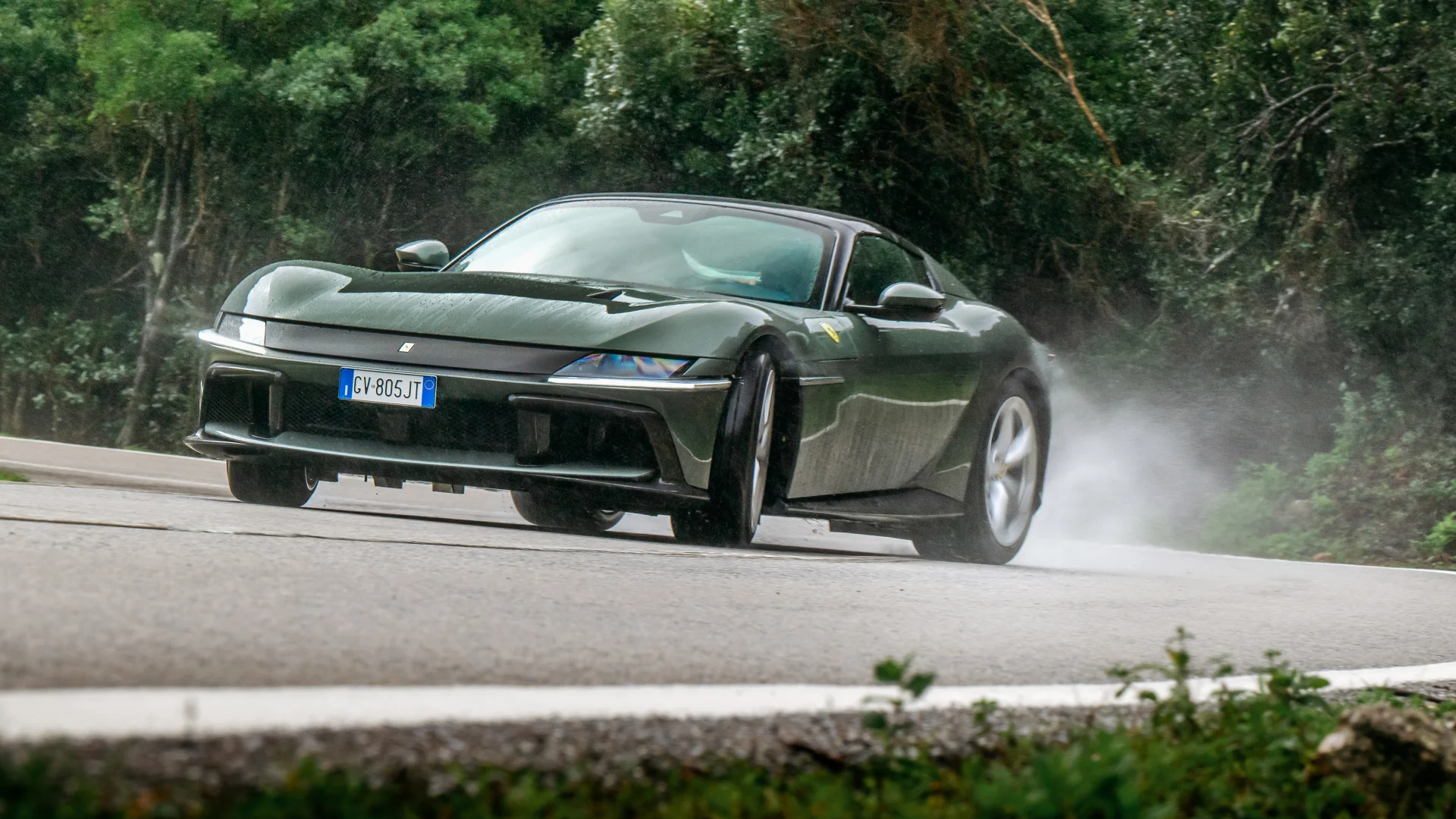 Ferrari 12 Cilindri Spider 2025 review – 819bhp V12 GT vai ao ar livre